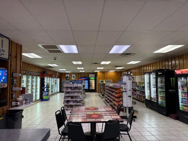 More Photos Of 155 Main St, Oaks General Retail For Sale