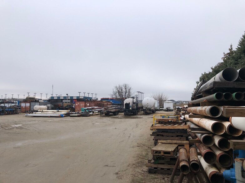 More Photos Of 825 E North St, Elburn Warehouse For Lease