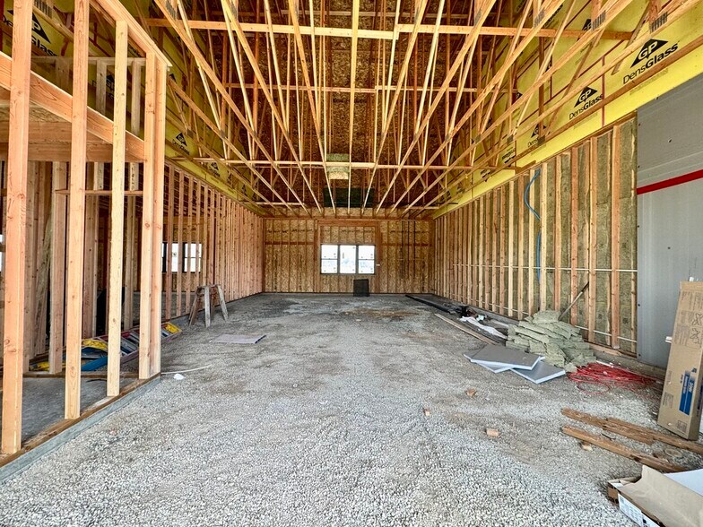 More Photos Of 101 Jewel Basin Ct, Bigfork Storefront Retail Office For Sale