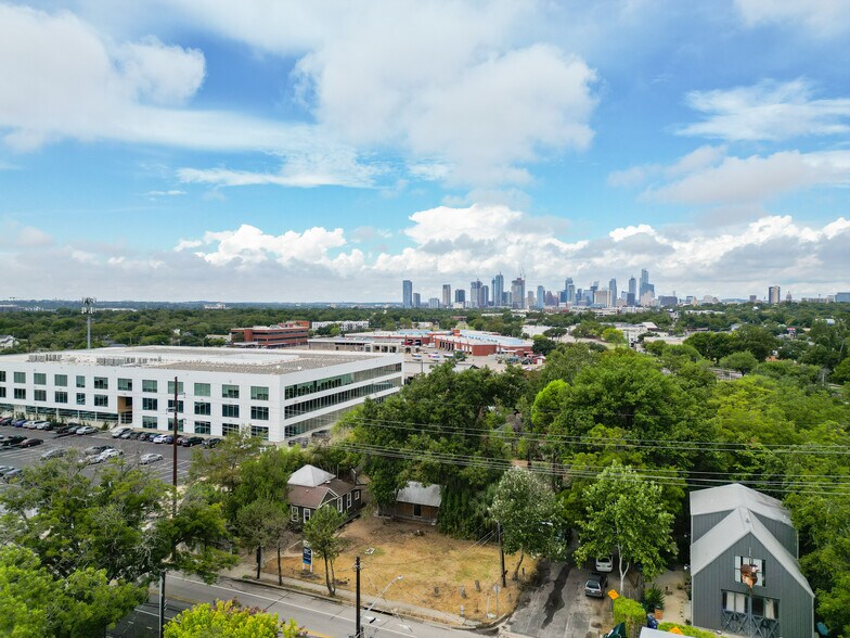 More Photos Of 638 Tillery St, Austin Office For Sale