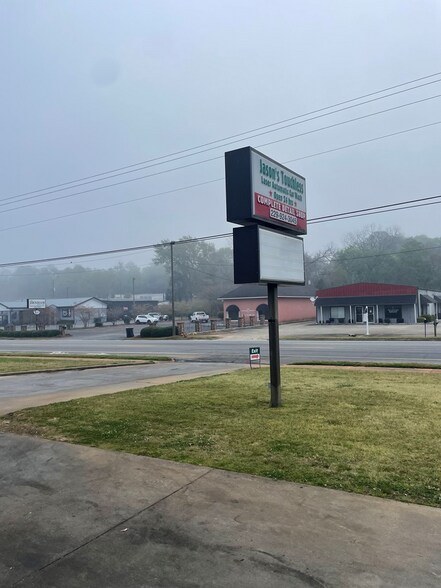 More Photos Of 529 Tripp St, Americus Carwash For Sale