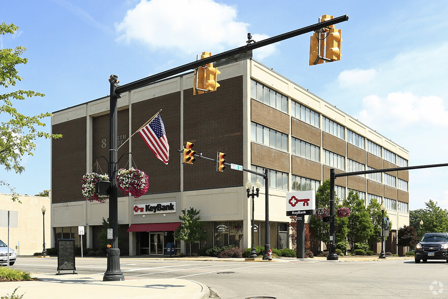 Primary Photo Of 8 N State St, Painesville Office For Lease