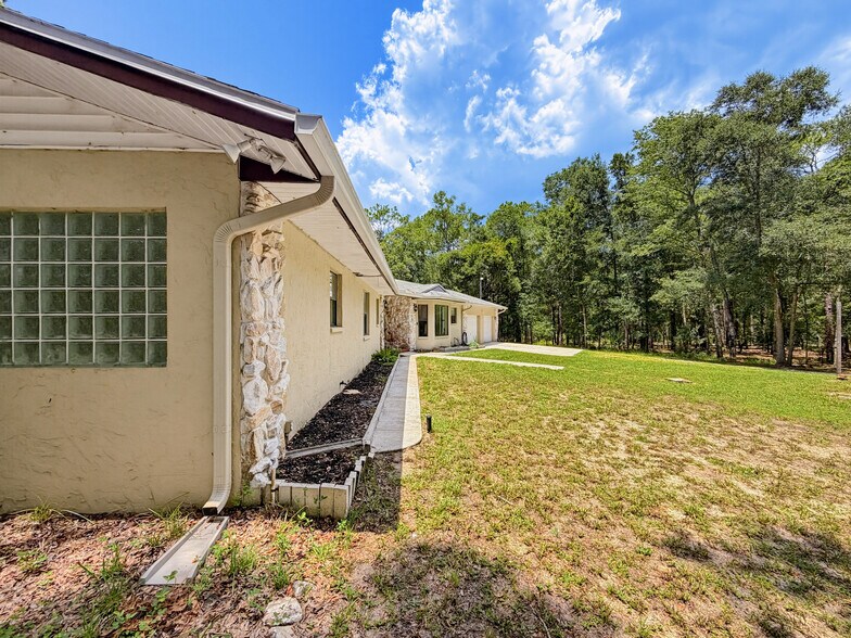 More Photos Of 26311 Willow St, Brooksville Specialty For Sale