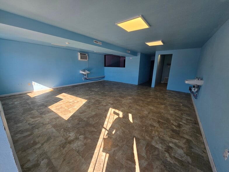 More Photos Of 2318-2332 E Platte Ave, Colorado Springs Freestanding For Lease