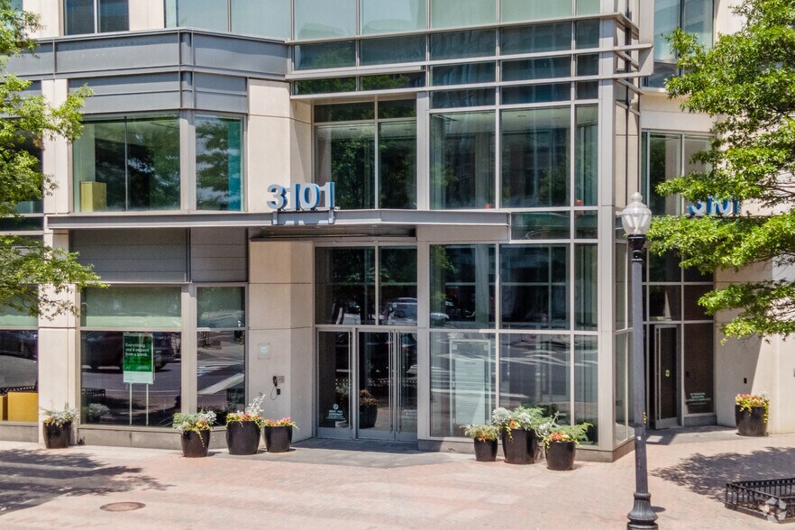 More Photos Of 3101 Wilson Blvd, Arlington Office Residential For Lease