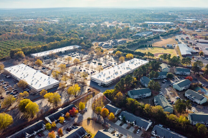More Photos Of 2031 S Centennial Ave, Aiken Office For Lease
