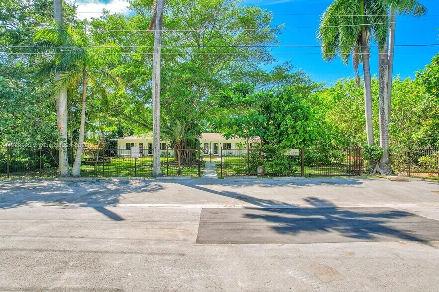 More Photos Of 8440 NE 1st Ave, Miami Land For Sale