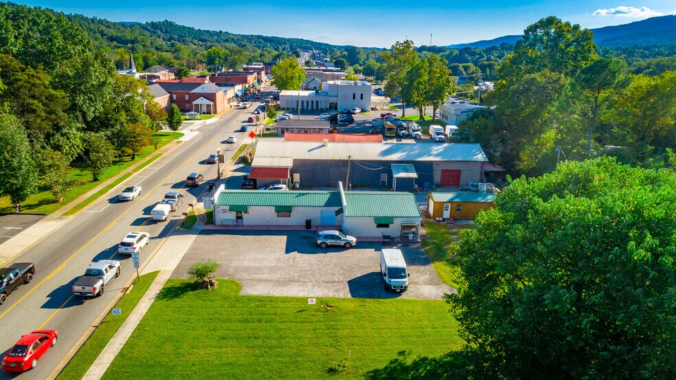 More Photos Of 15781 Rankin Ave, Dunlap Freestanding For Sale