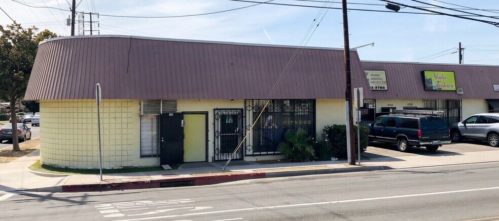 Primary Photo Of 6717-6727 Salt Lake Ave, Bell Manufacturing For Lease