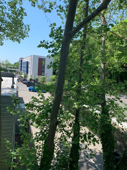 More Photos Of 151 Marbledale Rd, Tuckahoe Restaurant For Lease