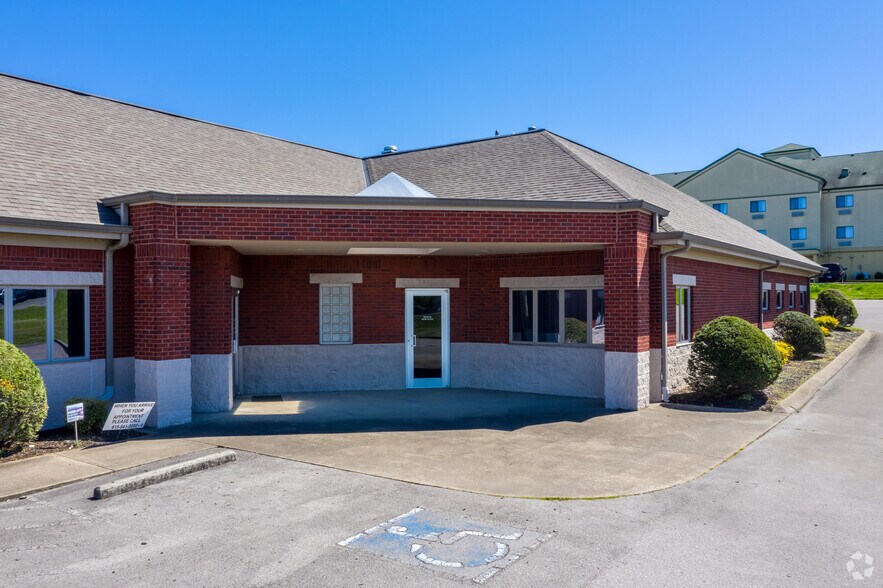 More Photos Of 1227 Heil Quaker Blvd, La Vergne Office For Lease