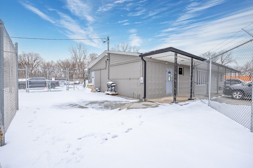 More Photos Of 3120 E 170th St, Lansing Truck Terminal For Sale