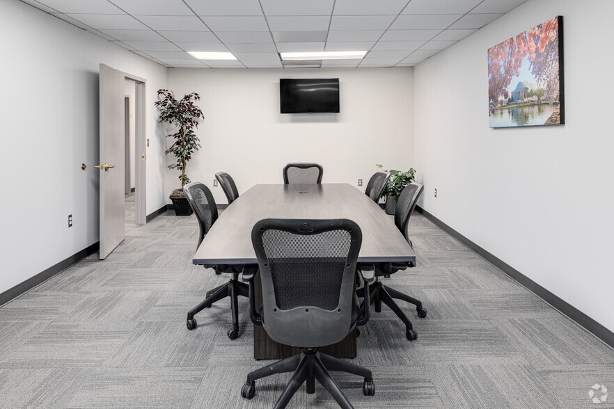 More Photos Of 6495 New Hampshire Ave, Hyattsville Unknown For Lease