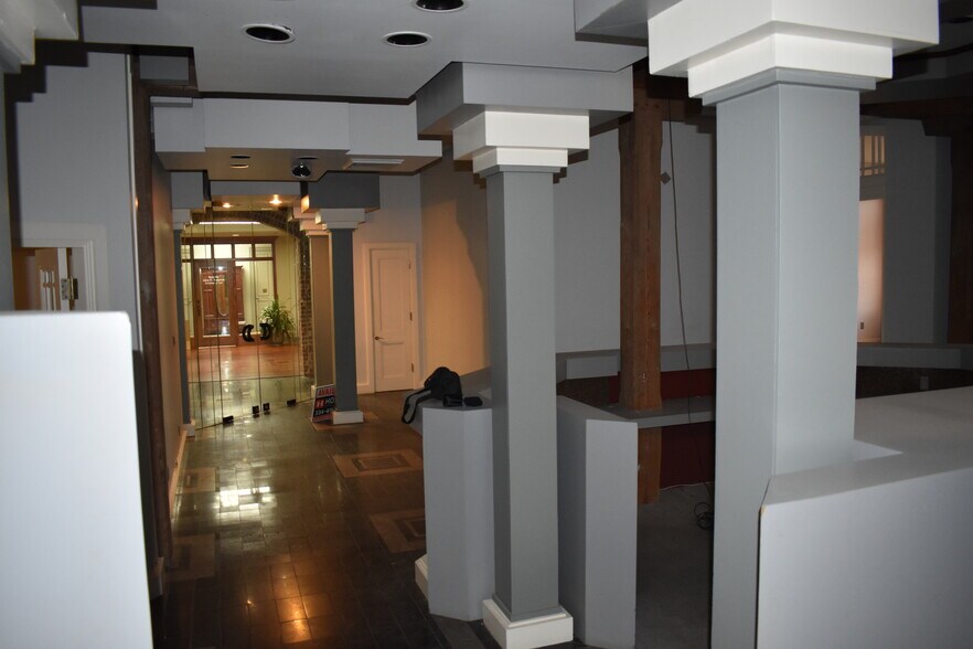 More Photos Of 250-260 Commerce St, Montgomery Medical For Sale