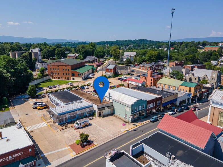 More Photos Of 30 E Main St, Luray Office For Sale