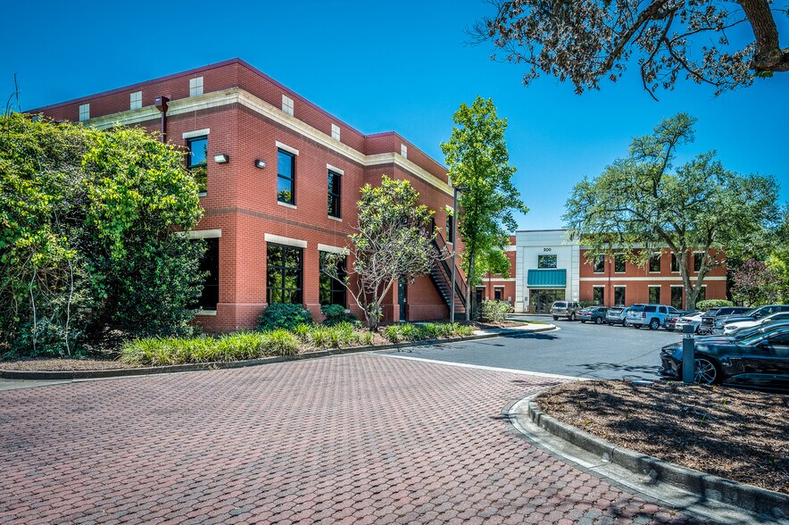 More Photos Of 3520 W Montague Ave, North Charleston Unknown For Lease