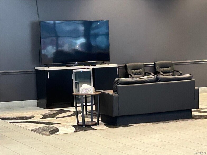 More Photos Of 1212 Abbott Rd, Buffalo Auto Dealership For Lease