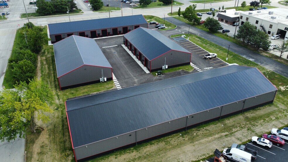 More Photos Of 8414 Zionsville Rd, Indianapolis Light Distribution For Lease