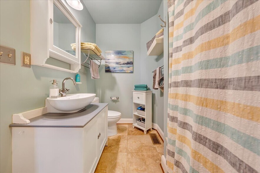 More Photos Of 1526 Franklin Rd SW, Roanoke Hospitality For Sale