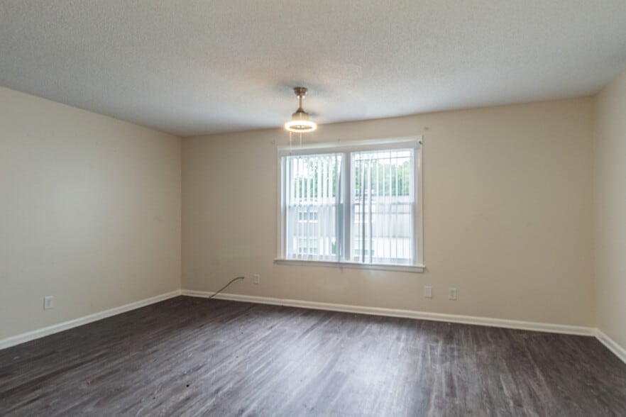 More Photos Of 117 Cedarwood Dr, Lebanon Apartments For Sale