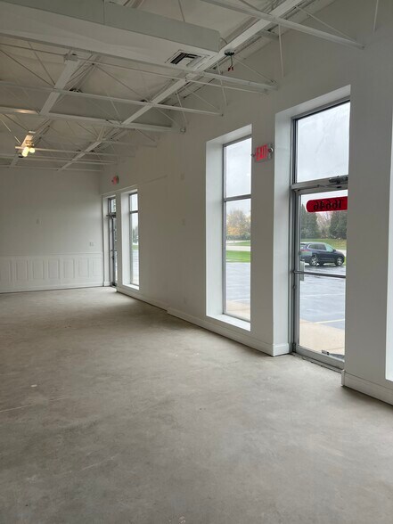 More Photos Of 16644-16646, New Berlin Medical For Lease