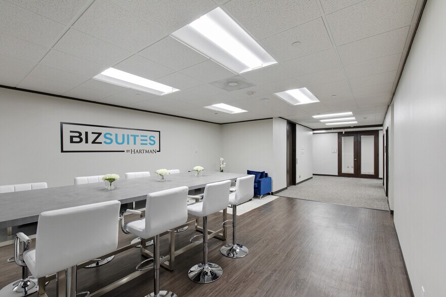 More Photos Of 8620 N New Braunfels Ave, San Antonio Unknown For Lease