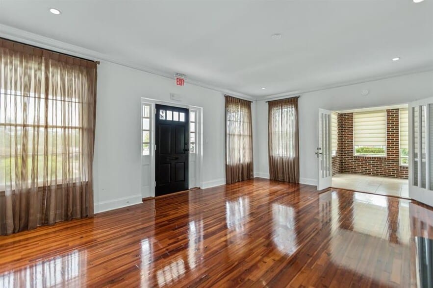 More Photos Of 1202 E Park Ave, Tallahassee Office Residential For Sale