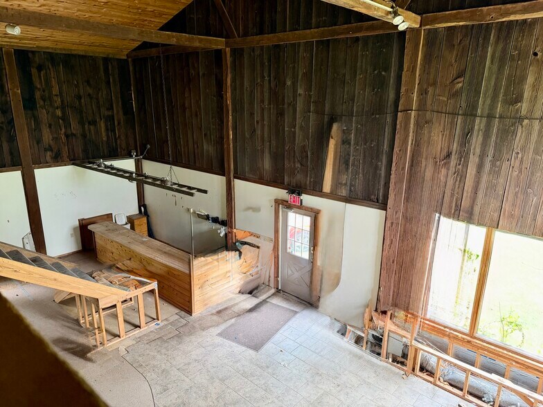 More Photos Of 981 Riverview Dr, Walnutport Storefront Retail Office For Sale