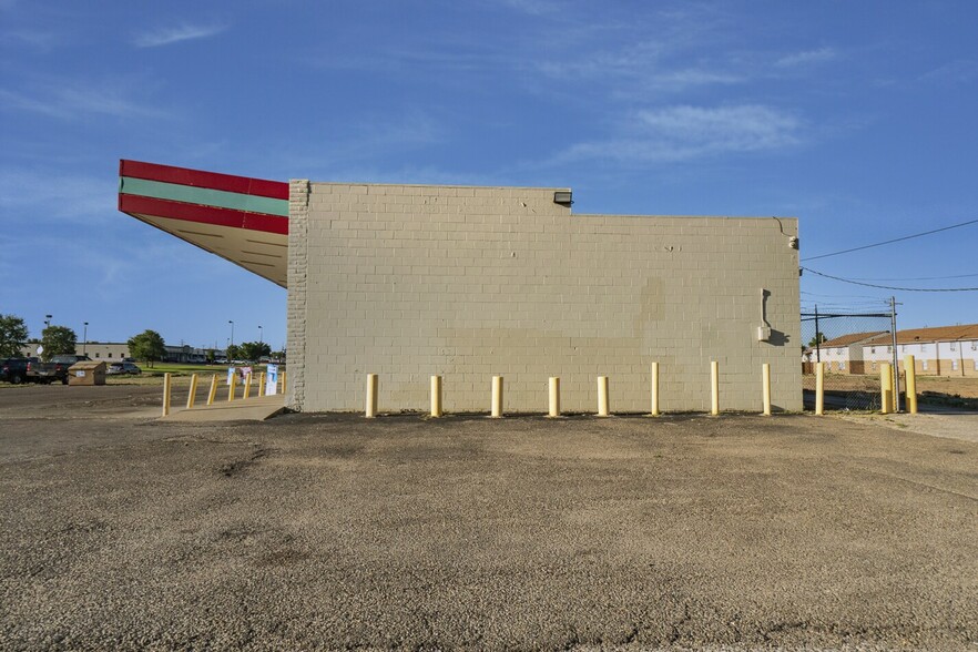 More Photos Of 1021 Martin Rd, Amarillo Convenience Store For Sale