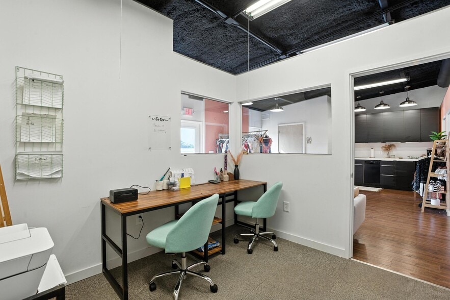 More Photos Of 30 Mango St, Englewood Office For Sale