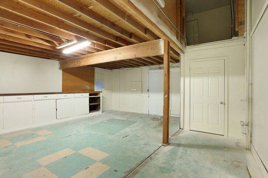 More Photos Of 338-340 N California St, Stockton Storefront For Lease
