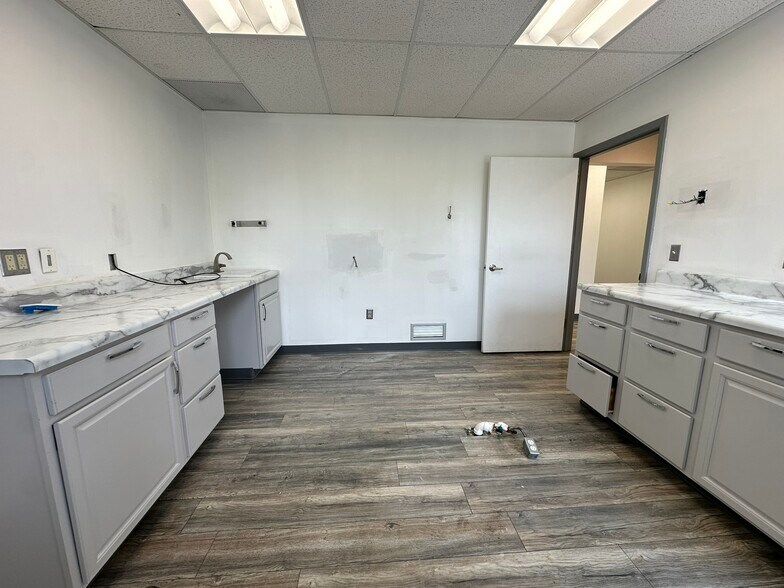 More Photos Of 2526 Monroeville Blvd, Monroeville Medical For Lease