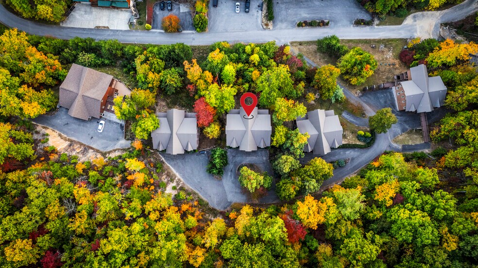 More Photos Of 1960 Blackthorn Trl, Sevierville Hospitality For Sale