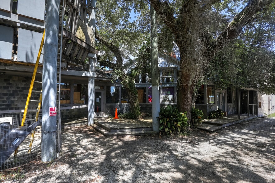 More Photos Of 3009 E Cervantes St, Pensacola Freestanding For Sale
