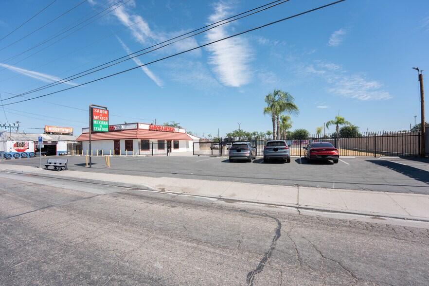 More Photos Of 2112 E California Ave, Bakersfield Freestanding For Sale