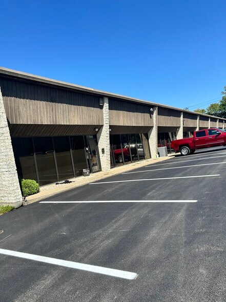 More Photos Of 526-540 Enterprise Dr, Erlanger Light Manufacturing For Lease