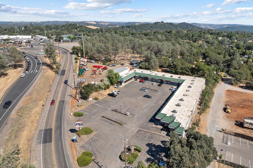 More Photos Of 4050 Durock Rd, Shingle Springs Freestanding For Lease