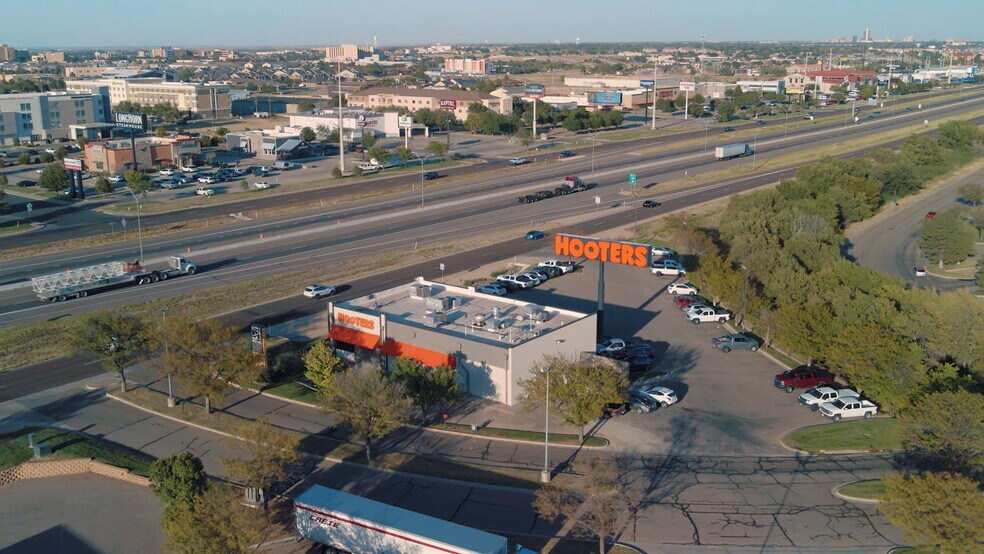 More Photos Of 8101 W I-40, Amarillo Restaurant For Lease