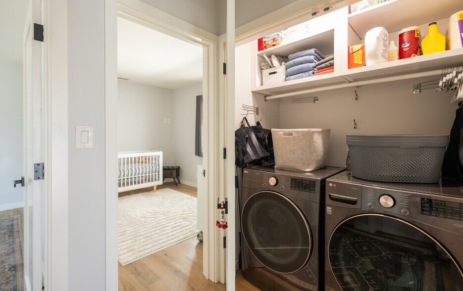 More Photos Of 4852 S Centinela Ave, Los Angeles Multifamily For Sale