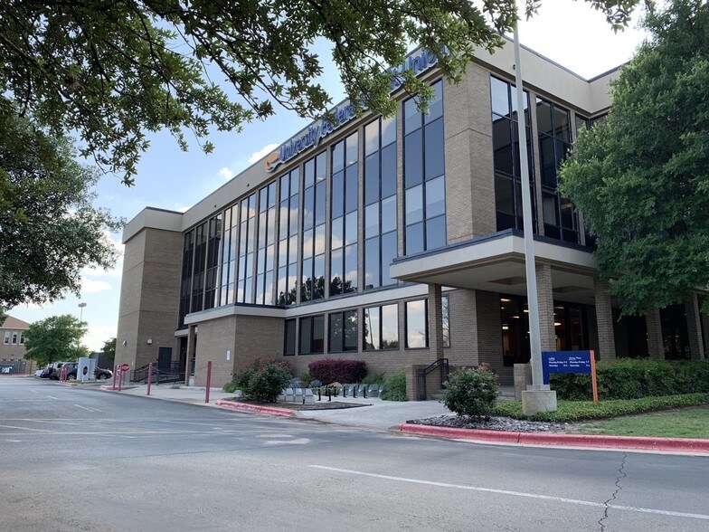 More Photos Of 3305 Steck Ave, Austin Loft Creative Space For Lease