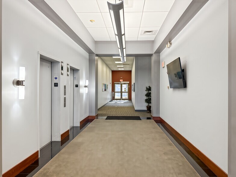 More Photos Of 26 Patriot Pl, Foxborough Coworking Space