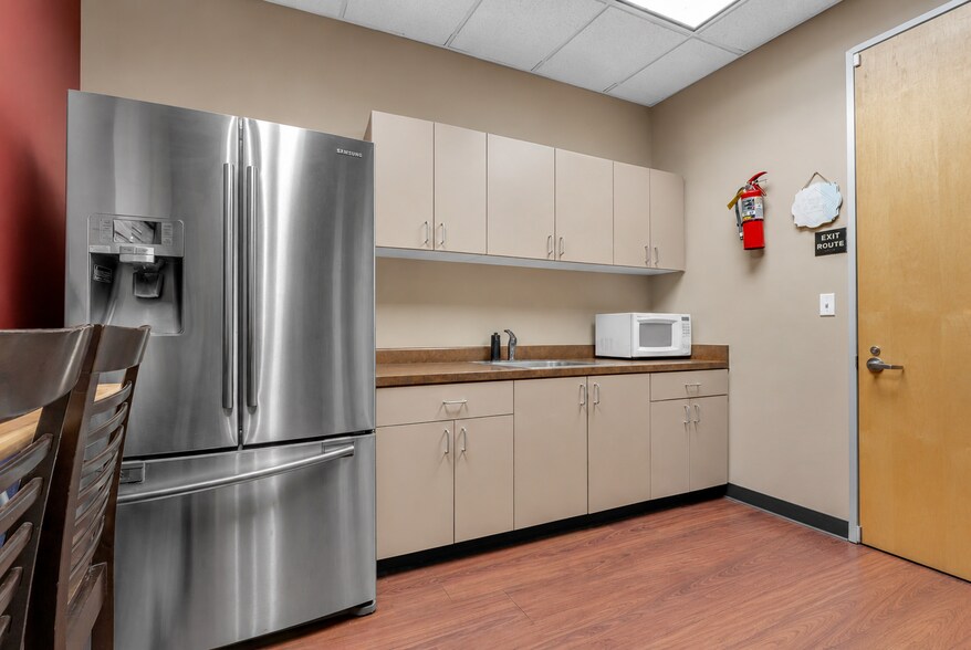More Photos Of 1930 Del Paso Rd, Sacramento Medical For Sale