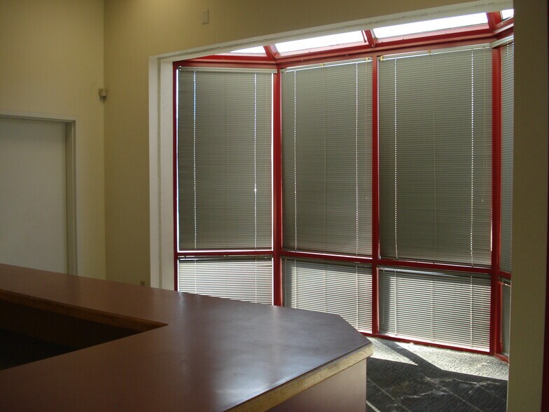 More Photos Of 3700 Woodland Dr, Anchorage Flex For Sale