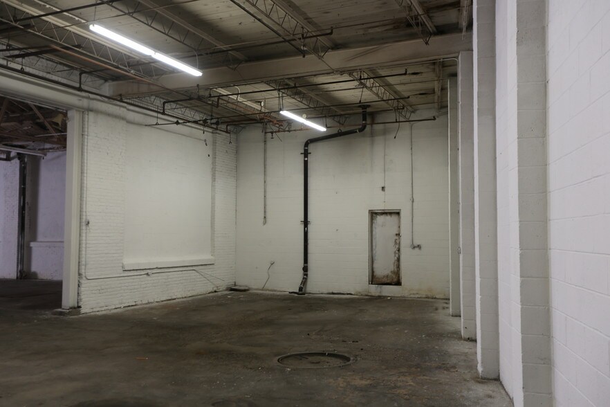 More Photos Of 3800 Jasper St, Philadelphia Service For Lease