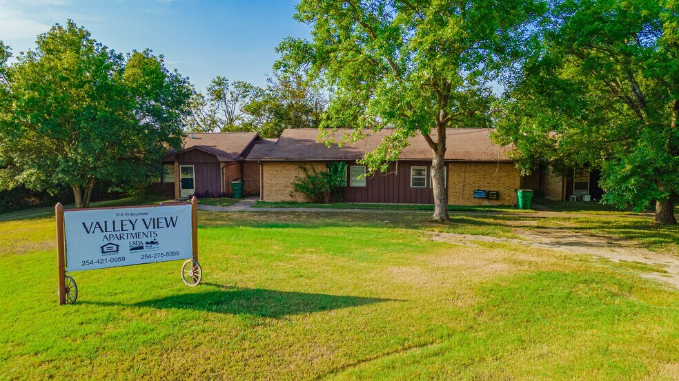 518 Cypress St, Lott, TX 76656 Apartments For Sale