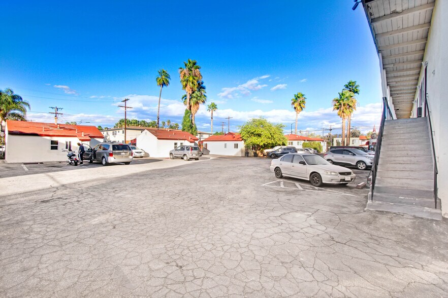 More Photos Of 9253 Sepulveda Blvd, North Hills Hotel For Sale