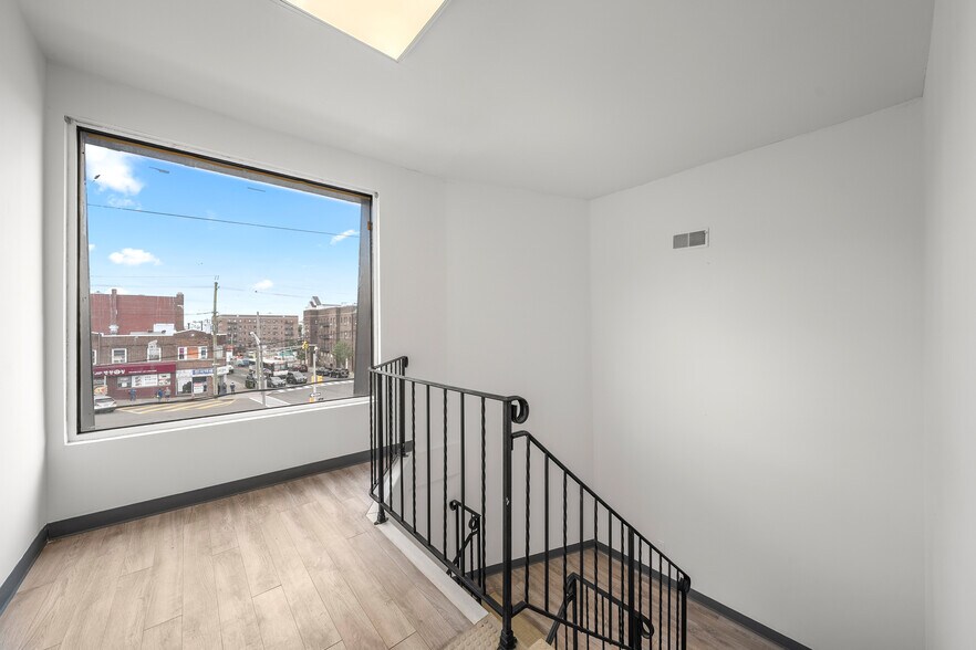 More Photos Of 40 Broad Ave, Palisades Park Office For Sale