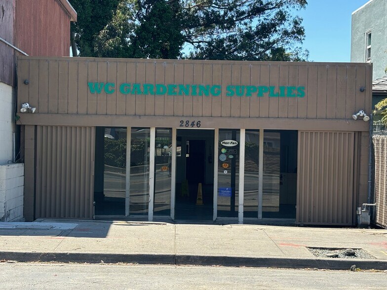 Primary Photo Of 2846 El Portal Dr, San Pablo Storefront Retail Residential For Lease