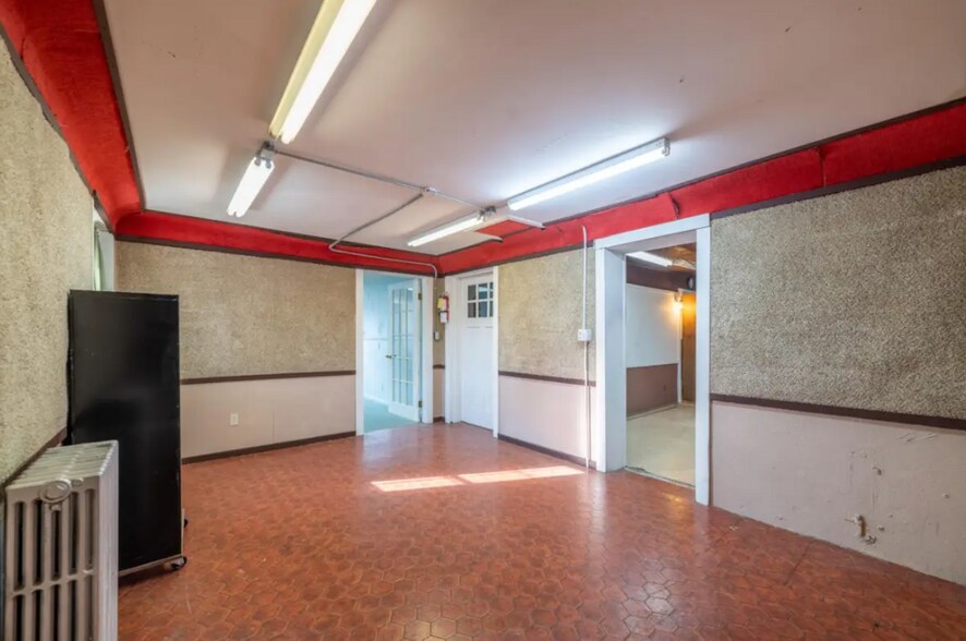 More Photos Of 1773 Superior St, Three Lakes Office For Sale