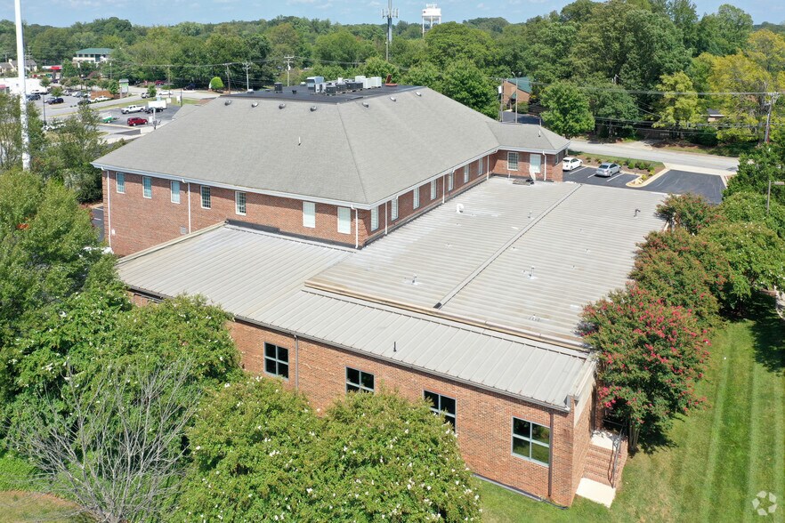 More Photos Of 603 Dolley Madison Rd, Greensboro Medical For Lease